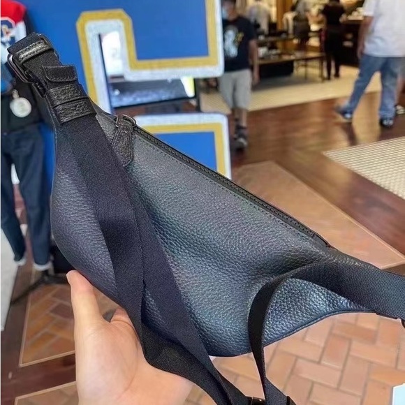 NWT Coach 5512 Limited Edition X Peanuts Mini Warren Belt Bag With Pig P… - Picture 5 of 11